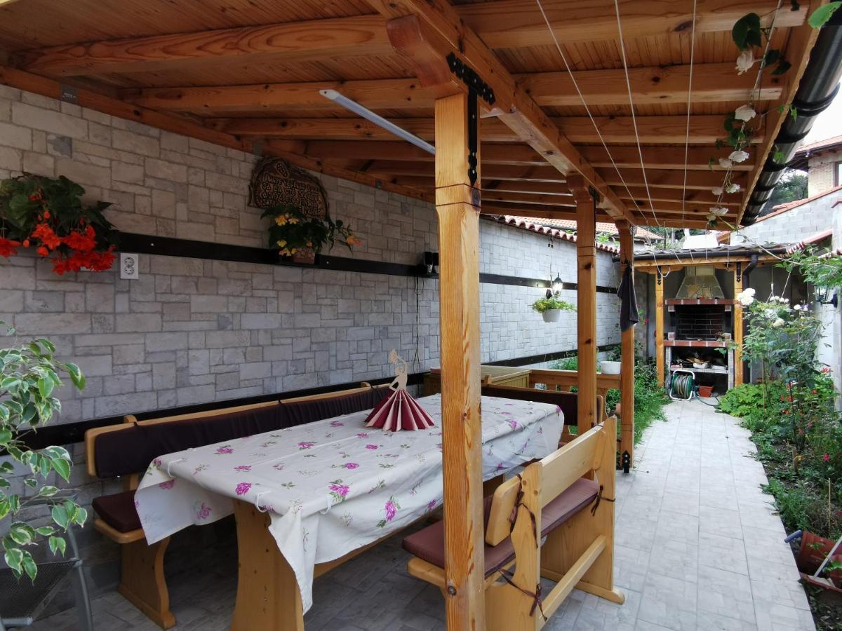 קאזאנלק Rose Valley Guest House מראה חיצוני תמונה